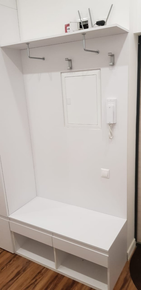 Шкаф в коридор