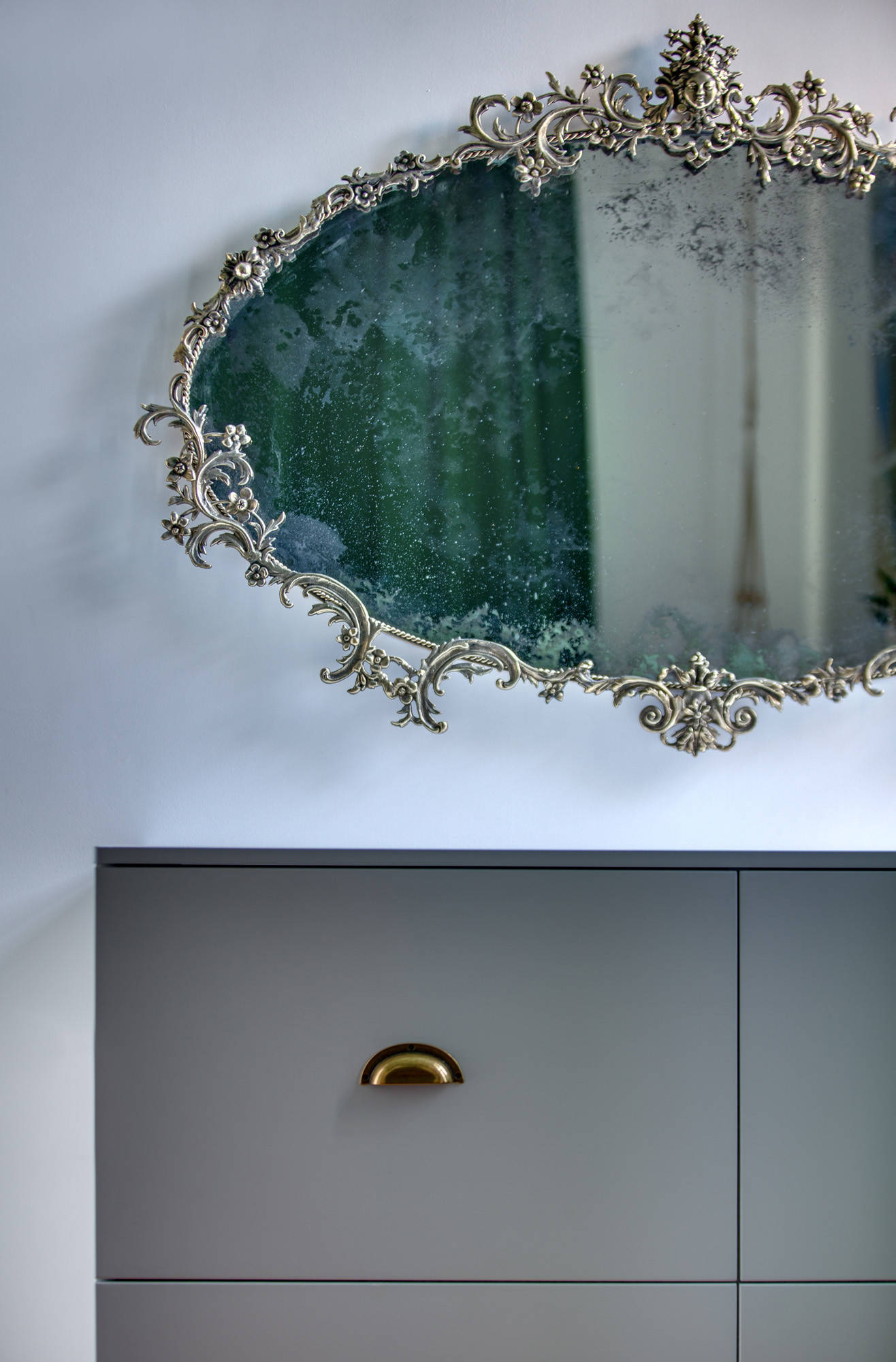 Houzz Украина: Яркий скандинавский стиль в старом доме