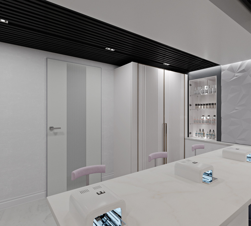 Школа маникюра. Маникюрный зал.