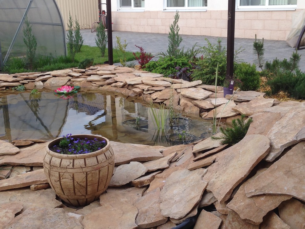 Садовый пруд в африканском стиле