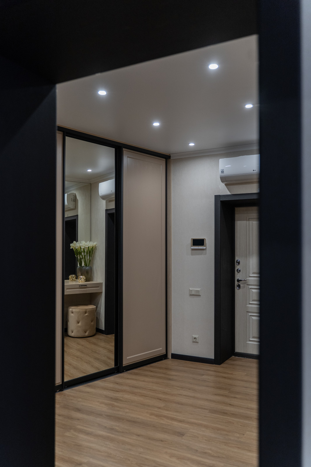 Квартира для молодого человека "Мягкая эклектика"