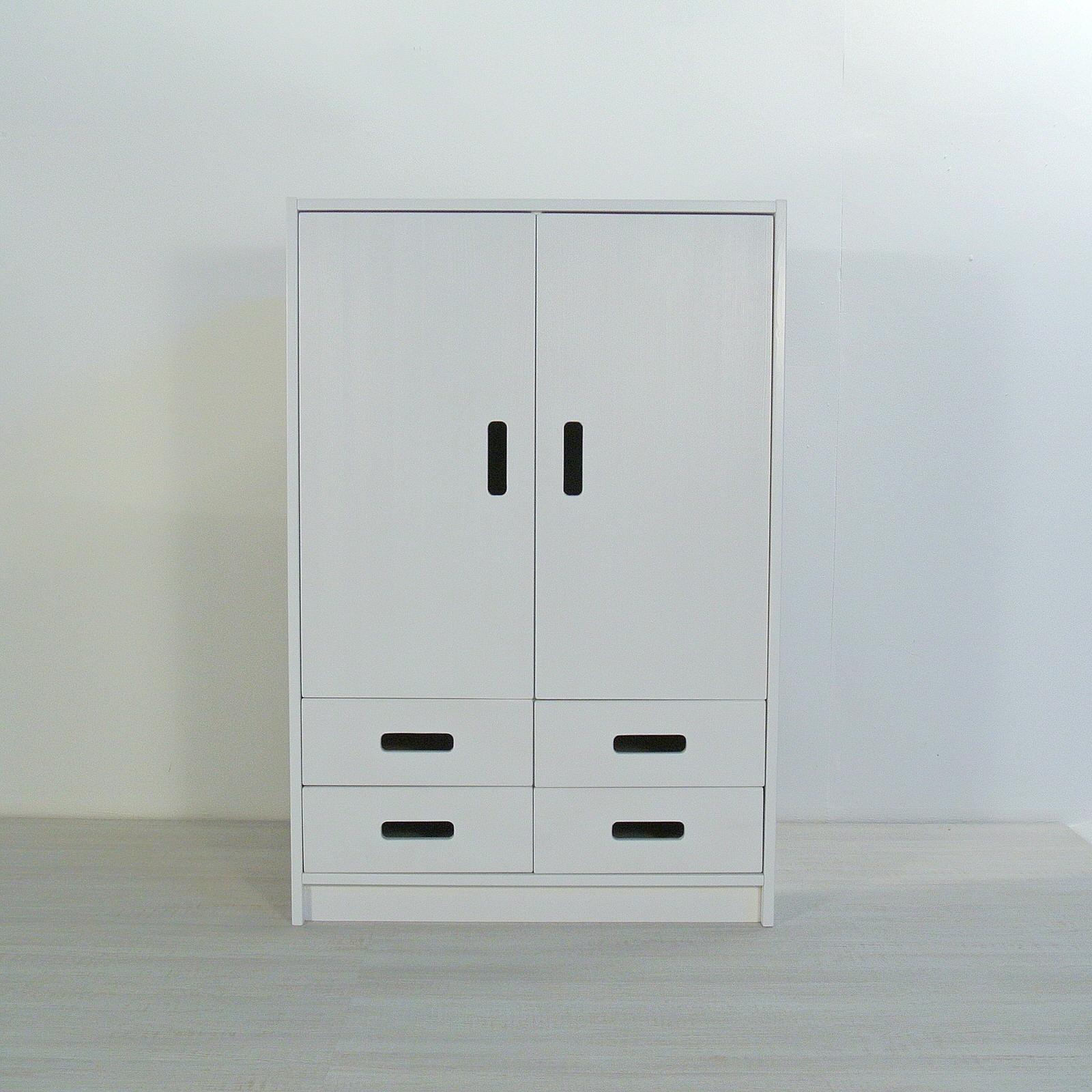 Детские шкафы и стеллажи