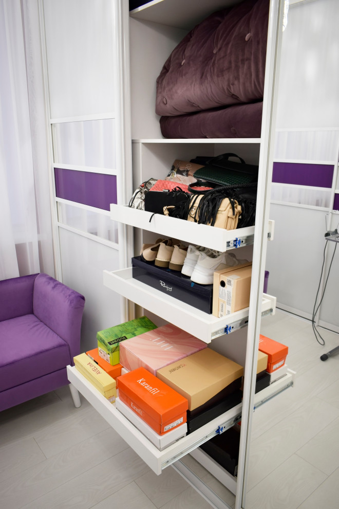 Реализация гардеробной комнаты для модной девушки