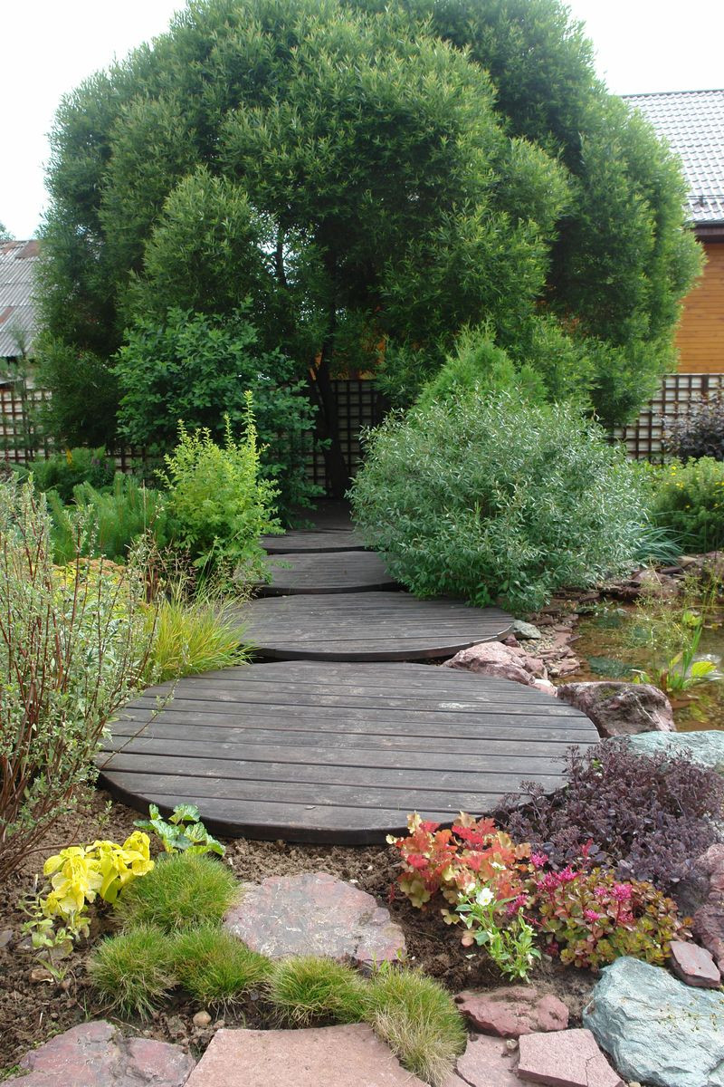 Круглые настилы из обработанного дерева