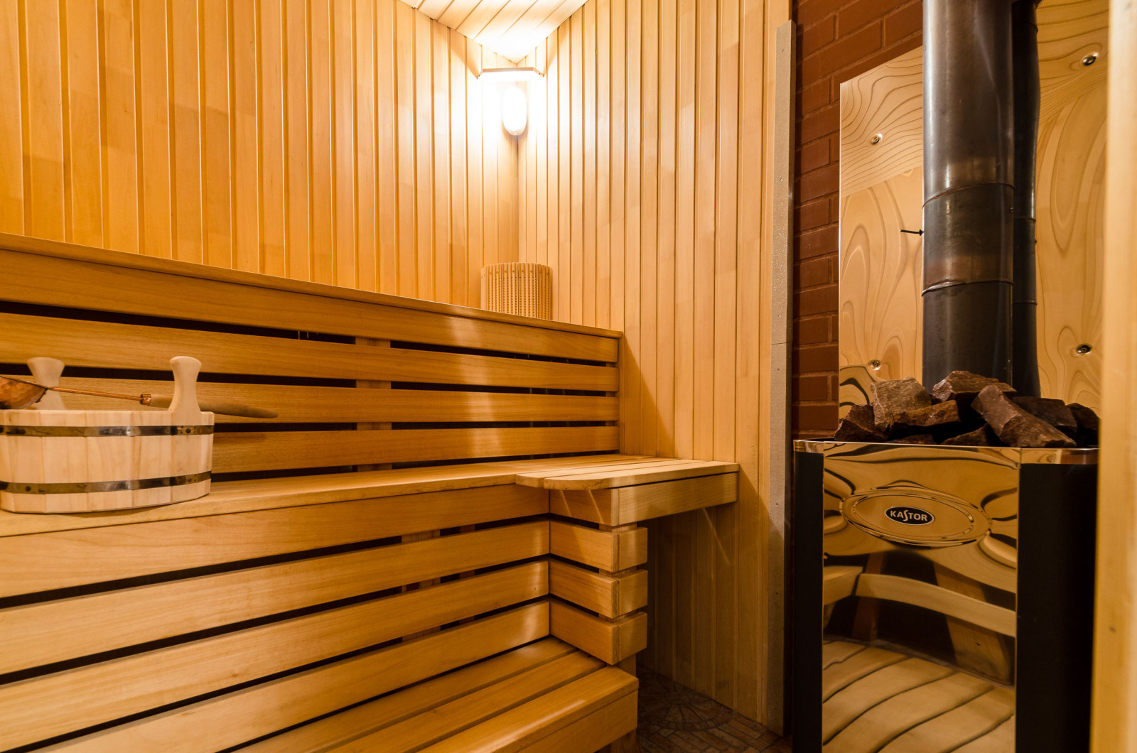 ОЧЕНЬ БОЛЬШОЙ- ШИКАРНЫЙ КОТТЕДЖ! В живописном месте, на берегу реки!