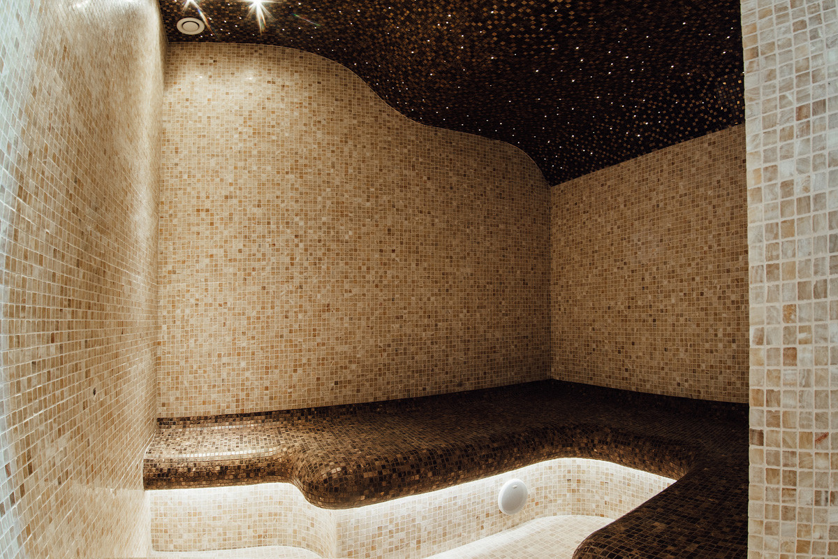 Хамам с необычным потолком