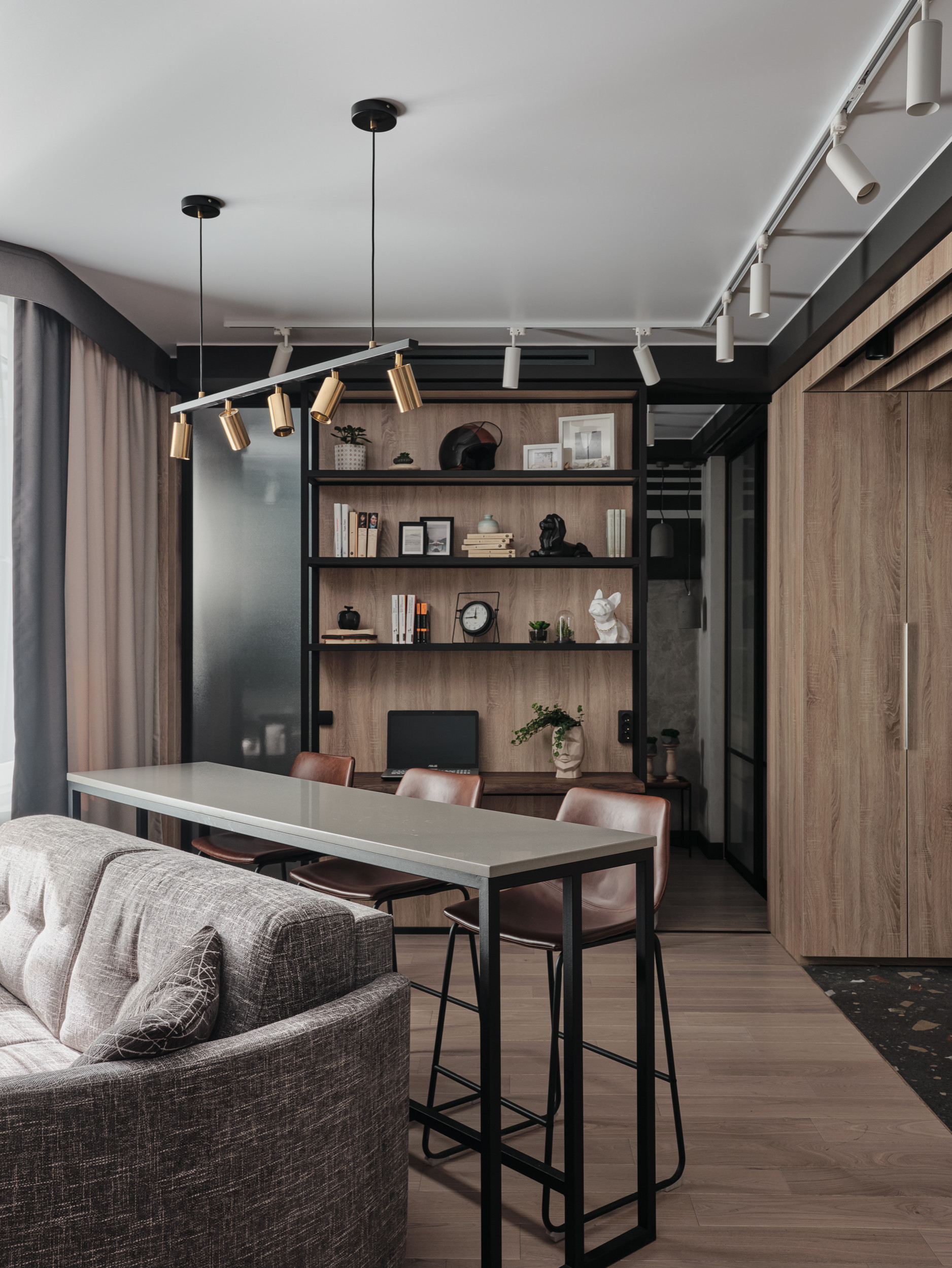 Поиск планировки: Студия с иллюминатором в Питере [4 варианта]