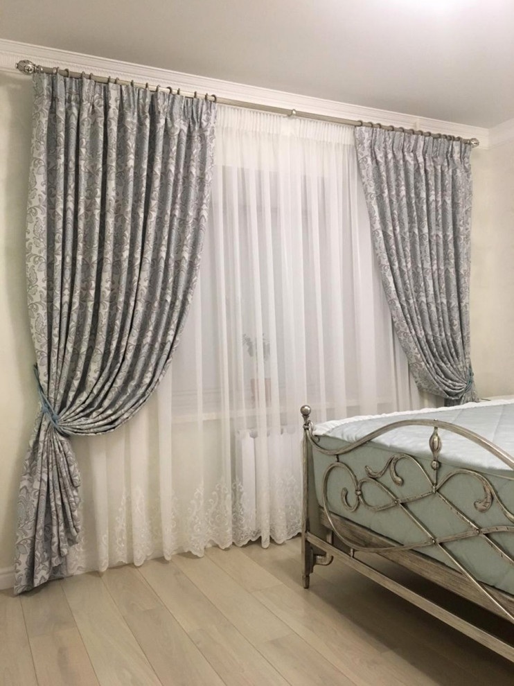 Двухкомнатная квартира в светлых тонах.