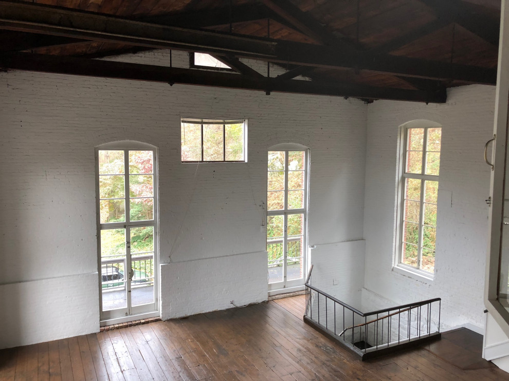 До и после: Из корпуса завода — в дом для отдыха под Нью-Йорком