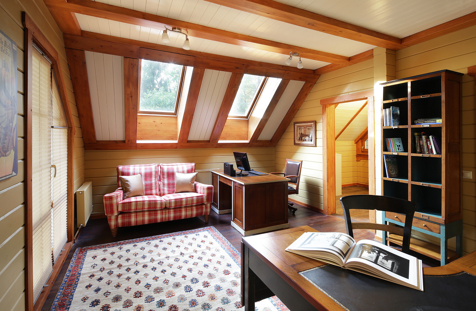 Деревянный дом в стиле американского кантри