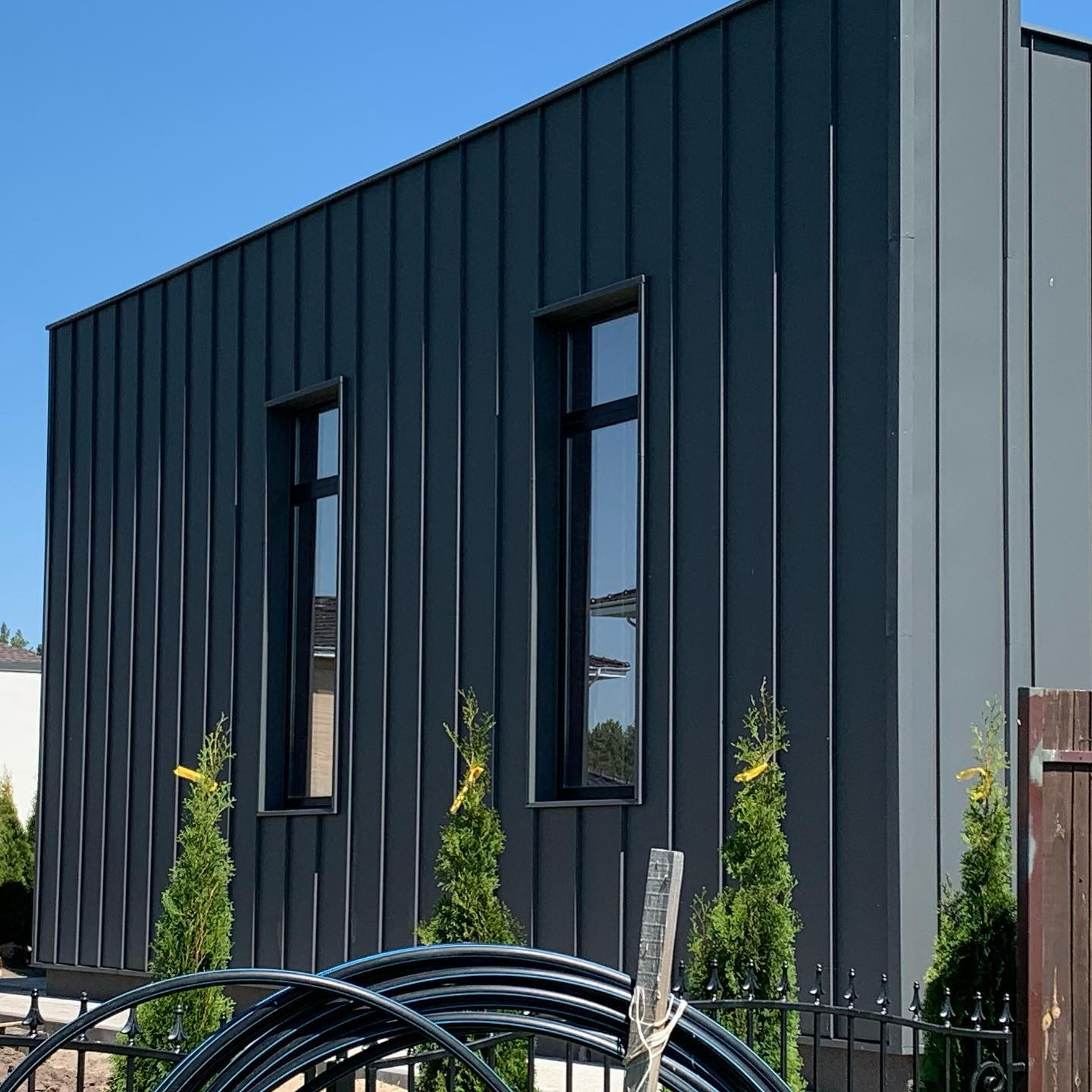 Дизайн фасадов в поселке Снегири