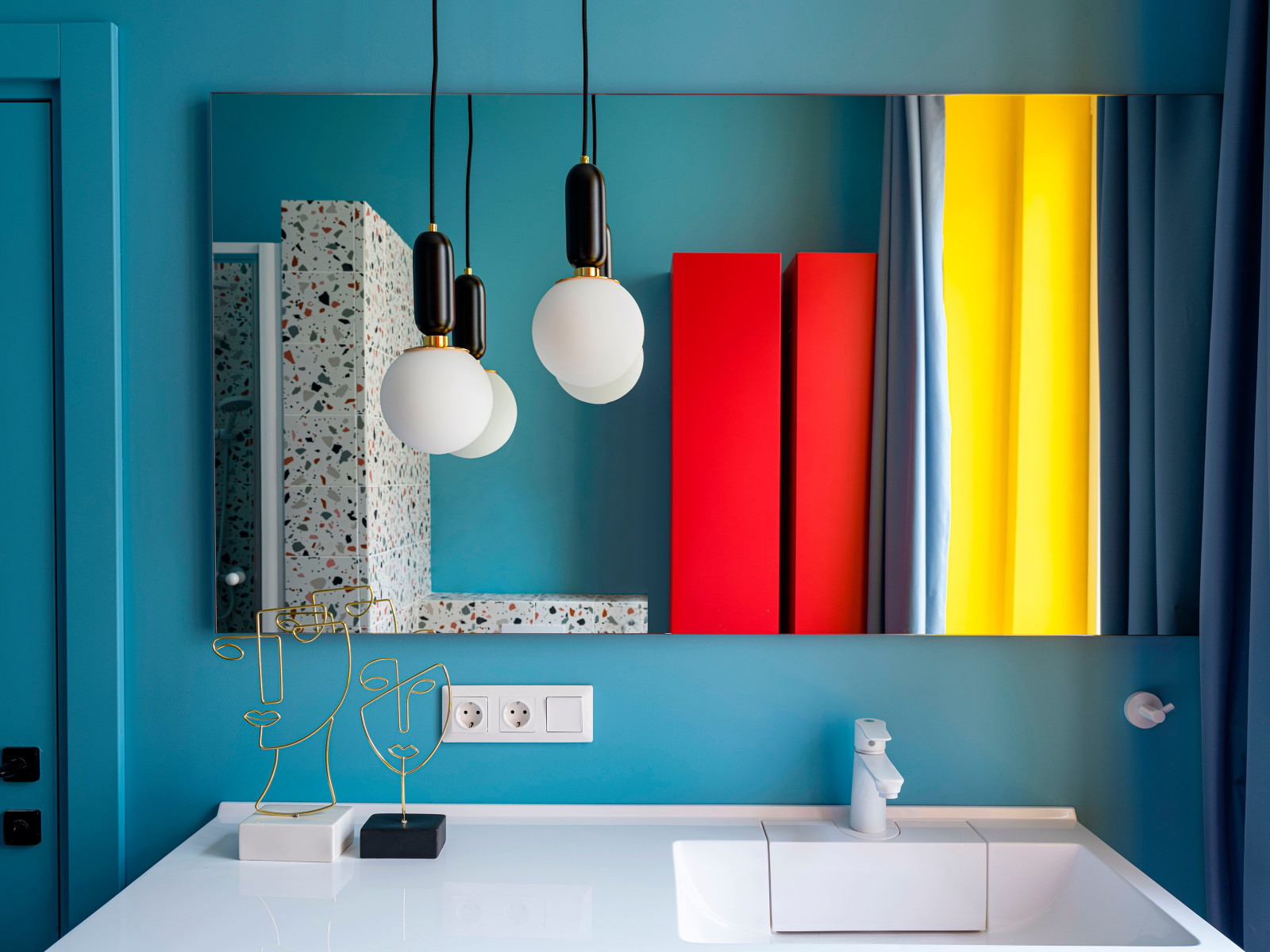 Современный интерьер в старинной доме в центре Москвы для сдачи в аренду