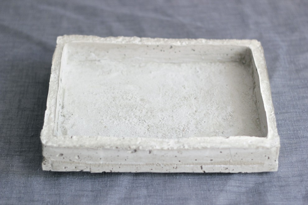 Своими руками: Как сделать из бетона органайзеры для косметики