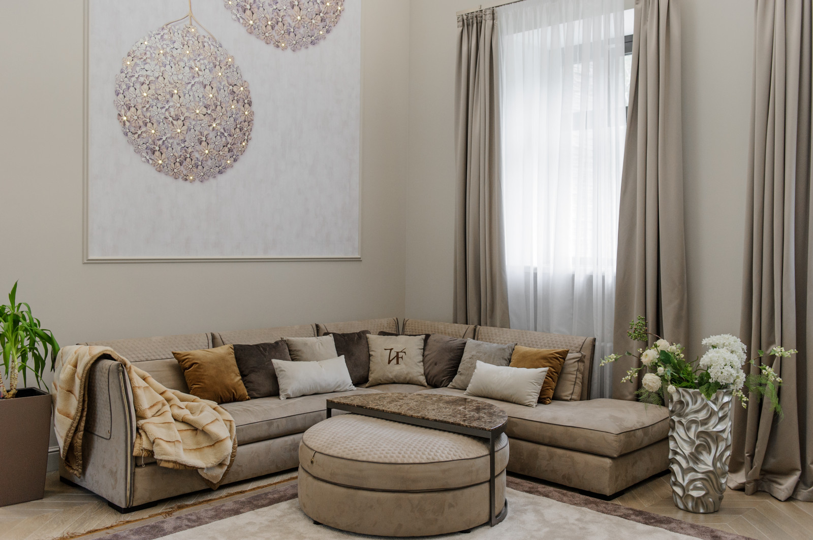 Гостиная со вторым светом