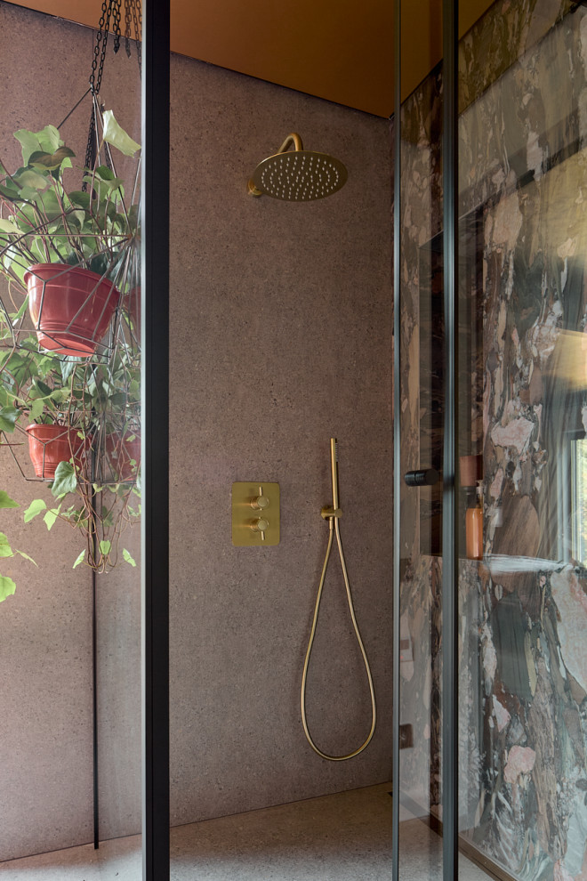 Мастер-спальня в розовом золоте