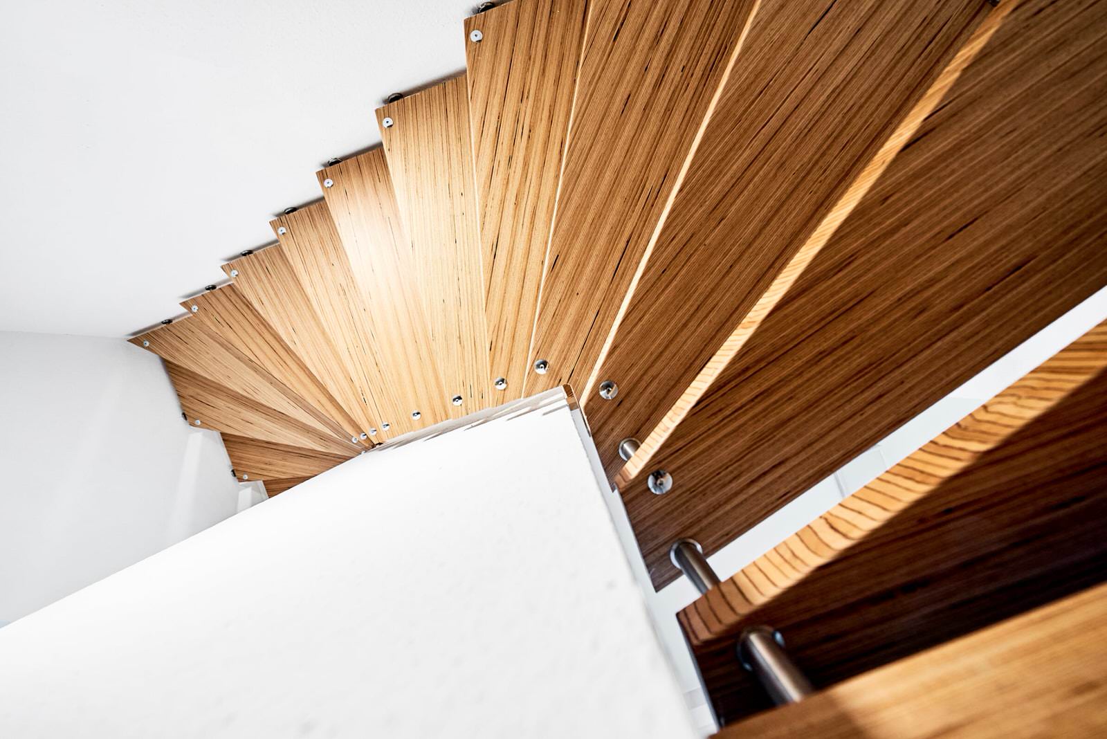 консольная лестница из BauBuche