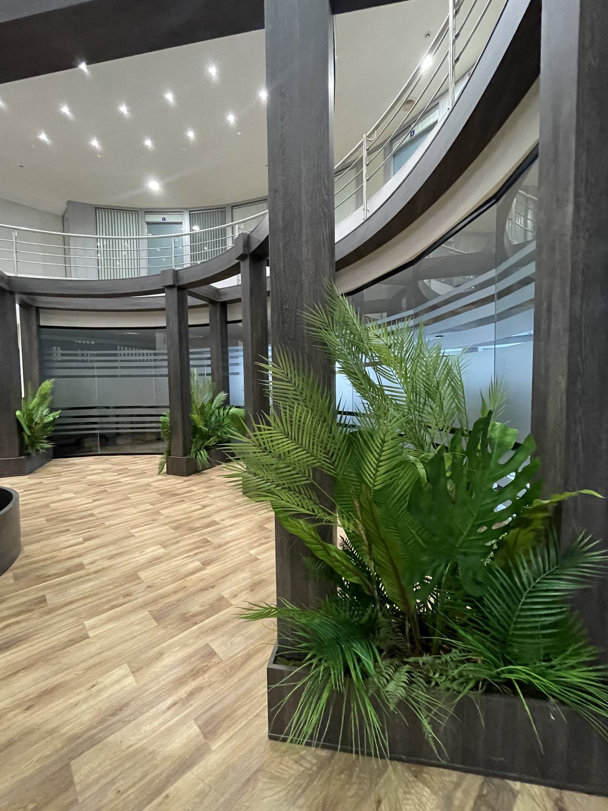 Чайка Плаза - внутреннее озеленение