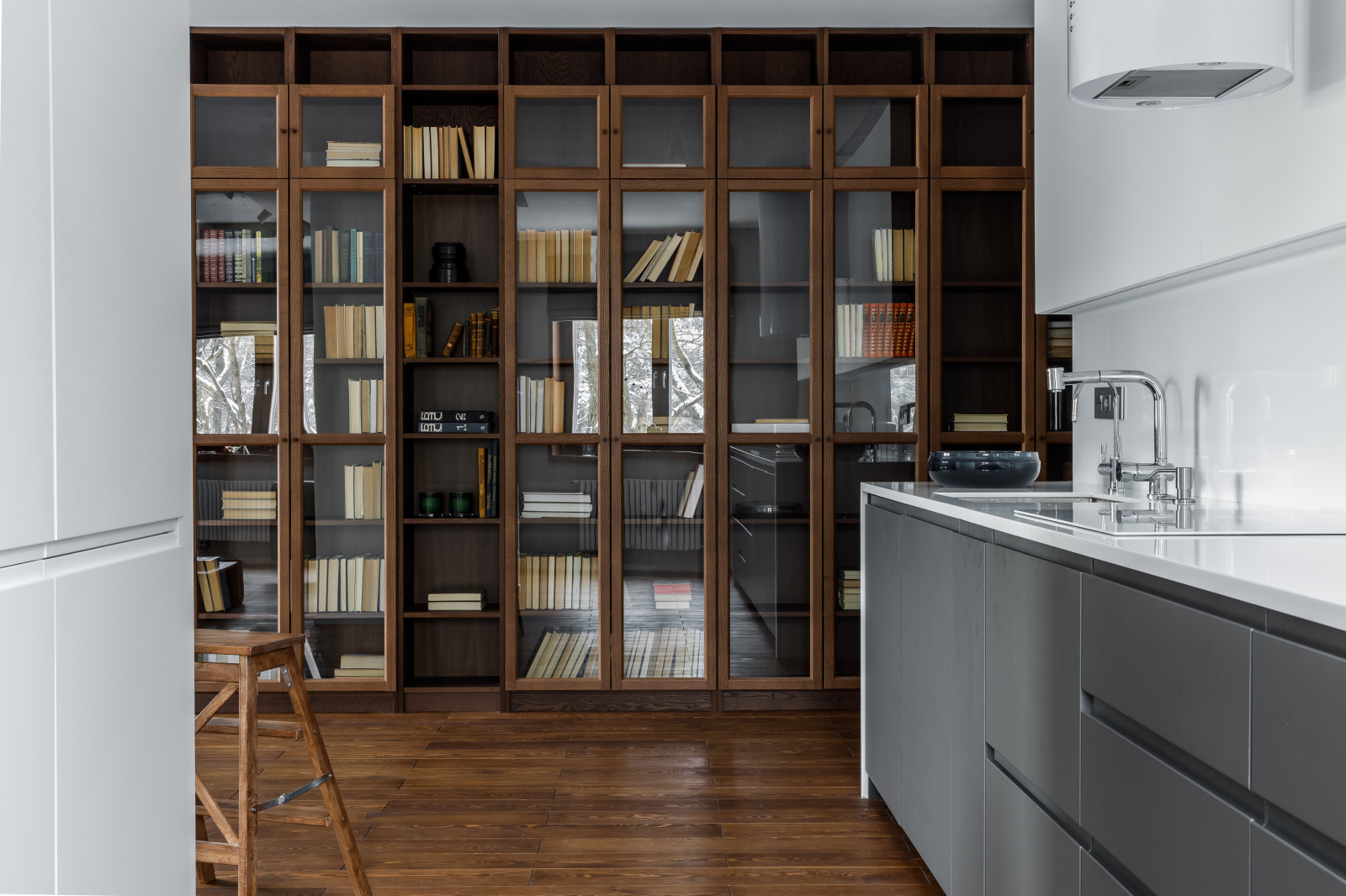 Houzz тур: Квартира в Подмосковье — с семиметровой библиотекой