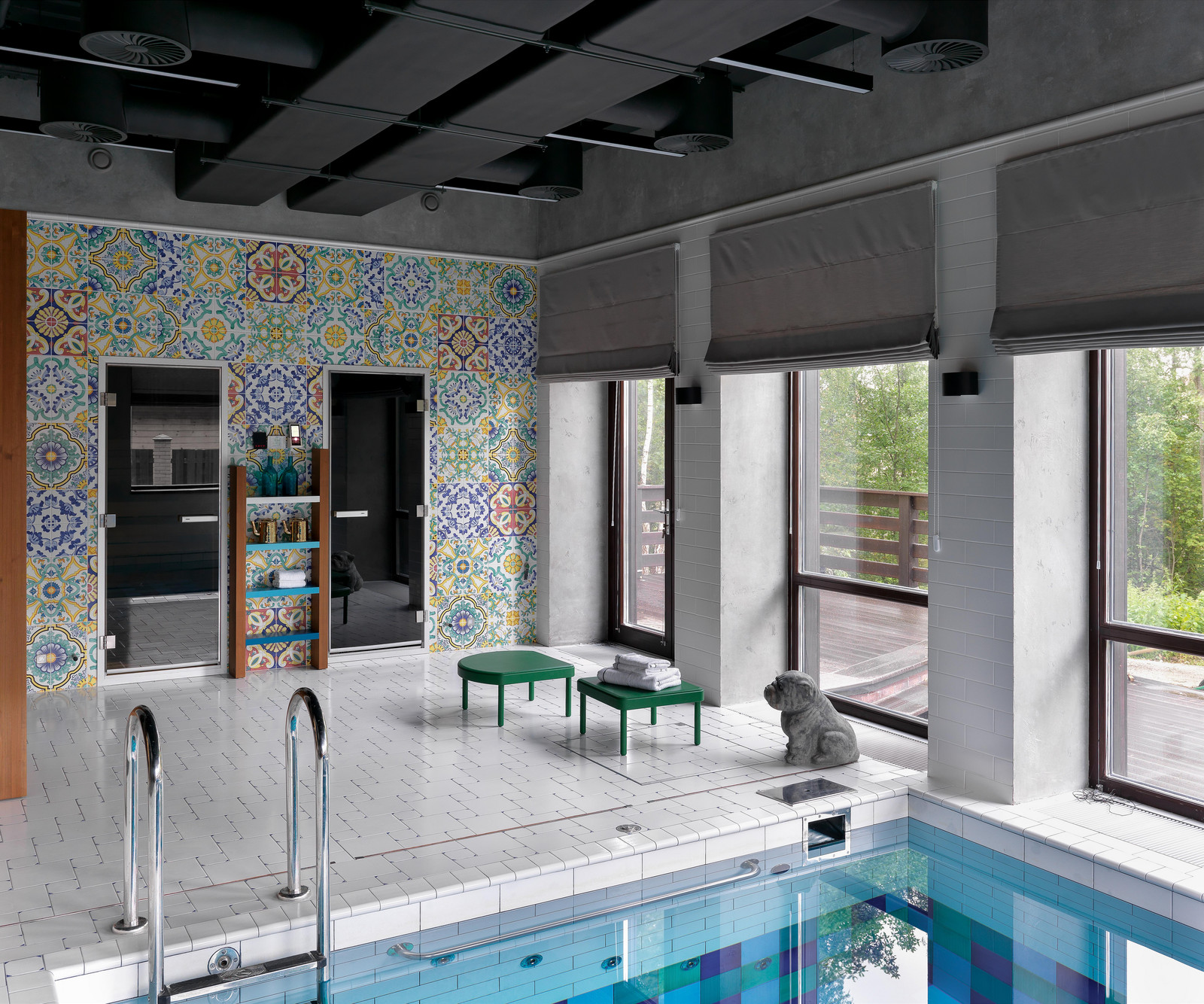 Зона бассейна. Загородный дом Шале