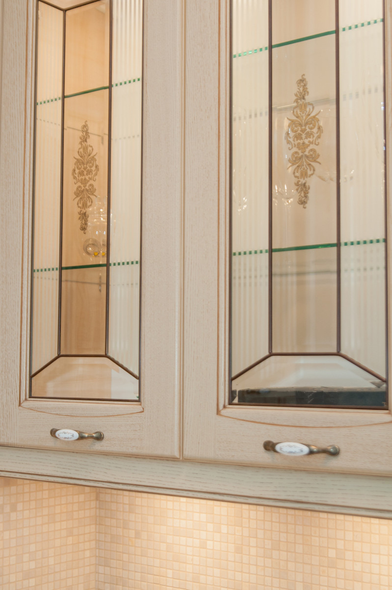 Обложка проекта: Элегантный кухонный гарнитур в классическом стиле