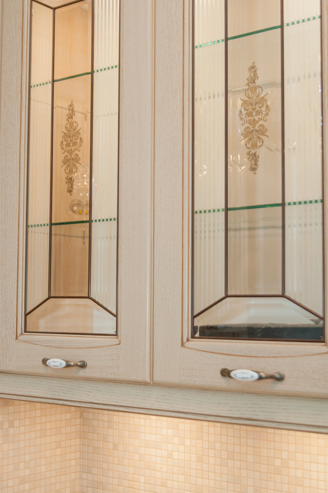 Обложка проекта: Элегантный кухонный гарнитур в классическом стиле