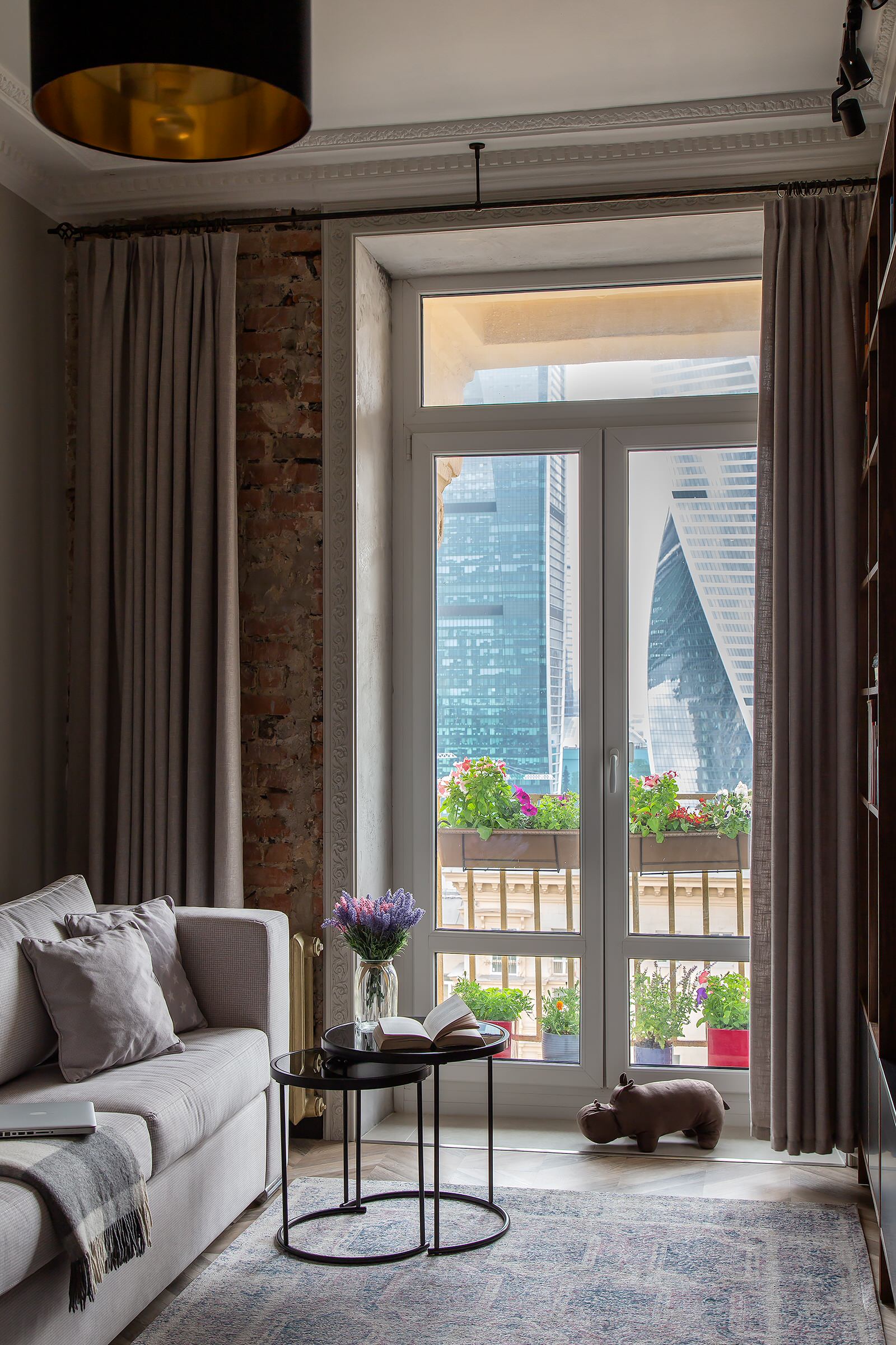 Квартира для молодой девушки с видом на Москву Сити