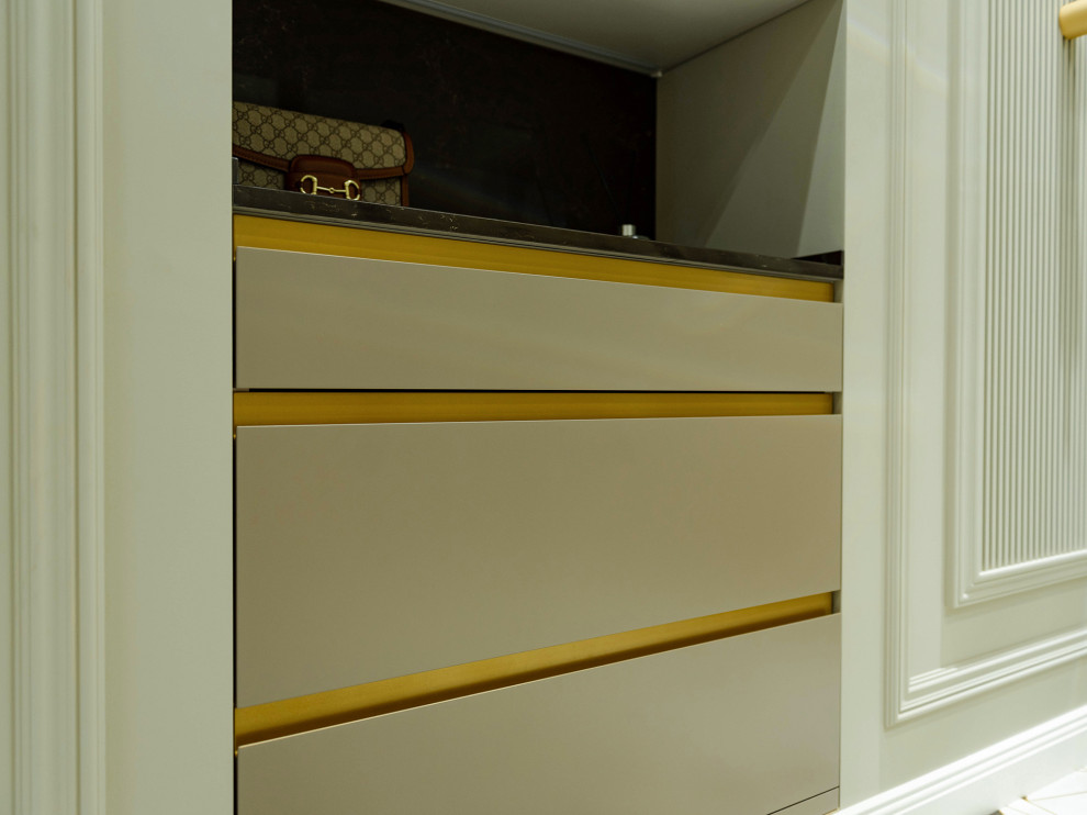 Четерёхкомнатная квартира в Уфе