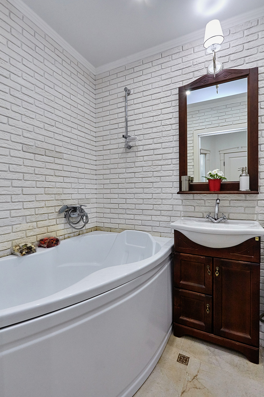 053 Квартира