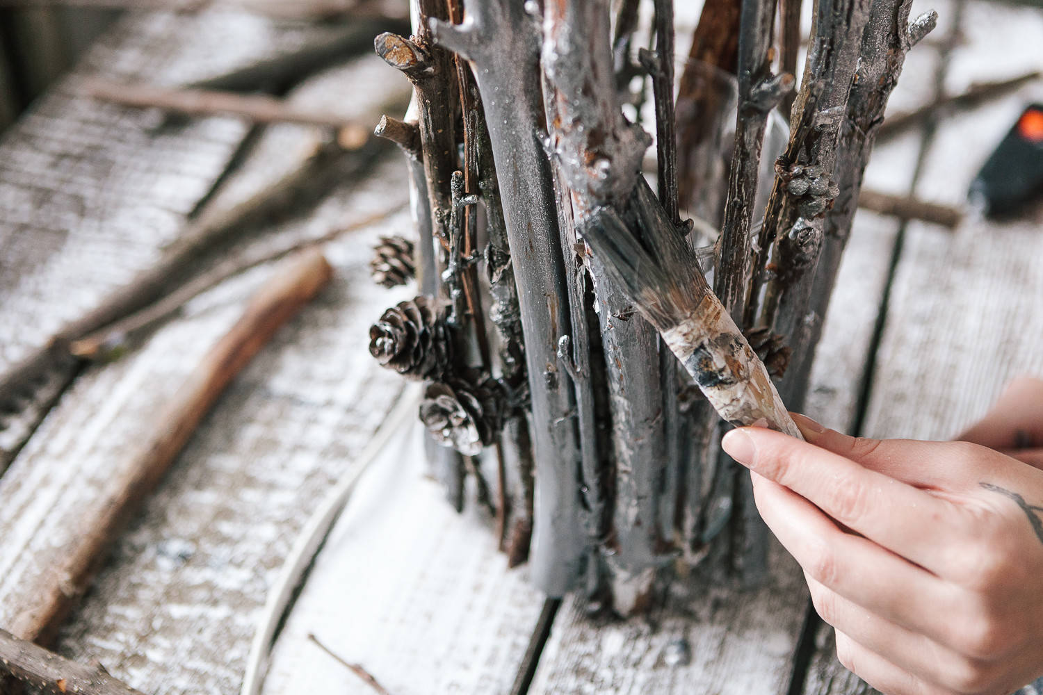 Своими руками: Светильник из веток