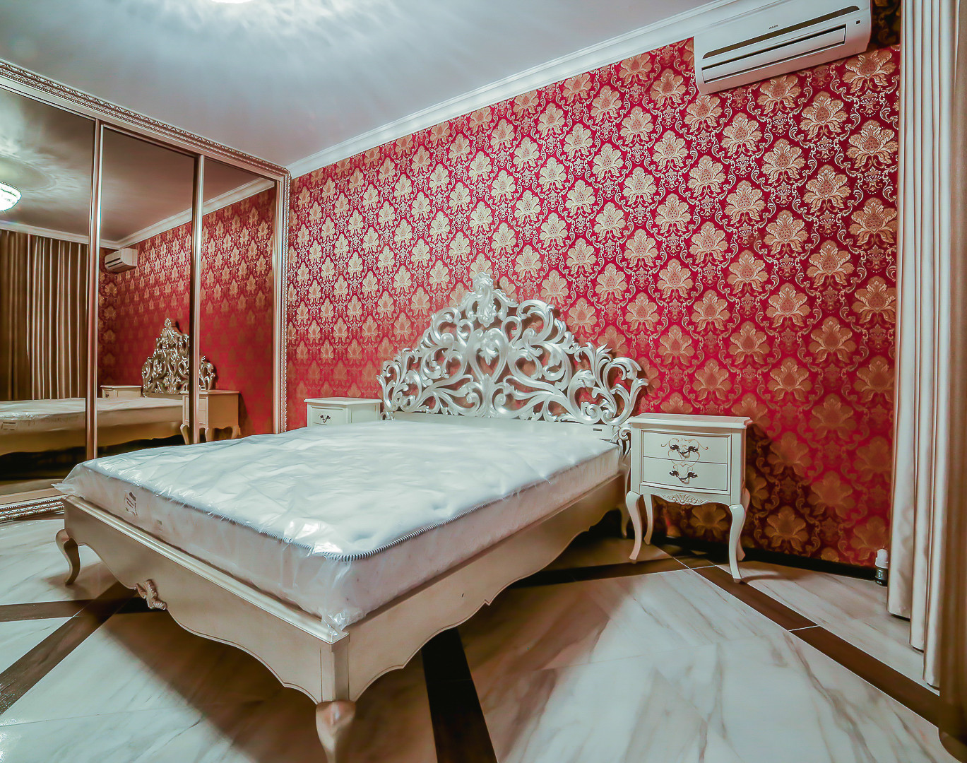 Классический интерьер трехкомнатной квартиры