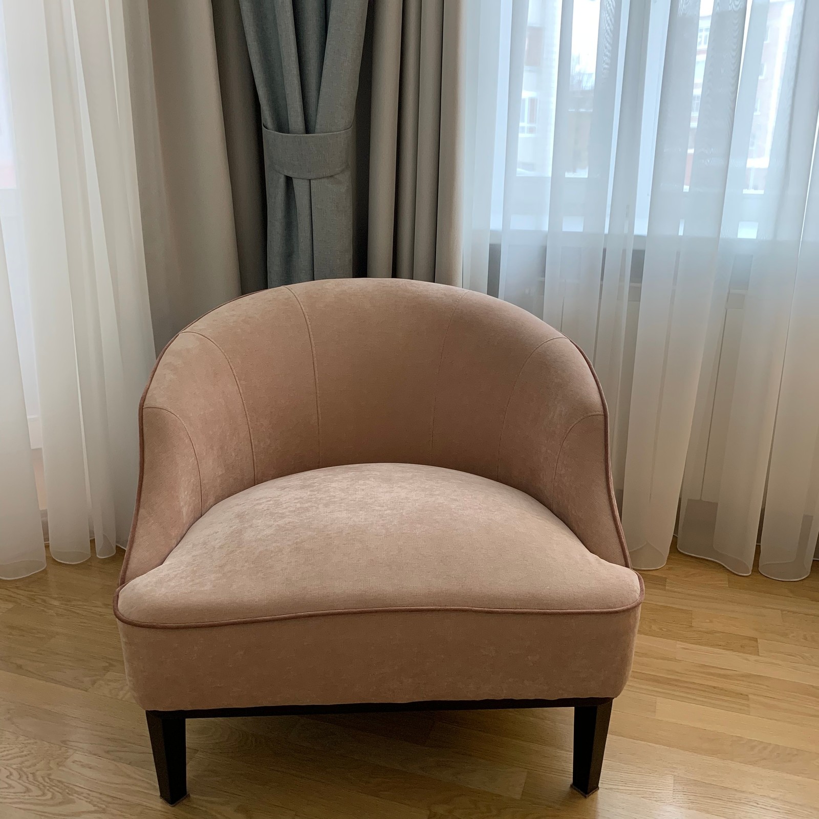 Спальня в неоклассике