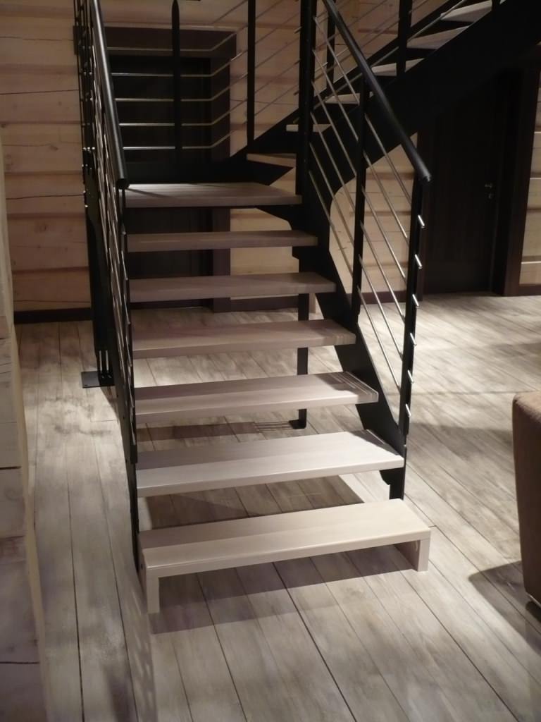 Laser Wood - Лестница с итальянским ограждением (2018)