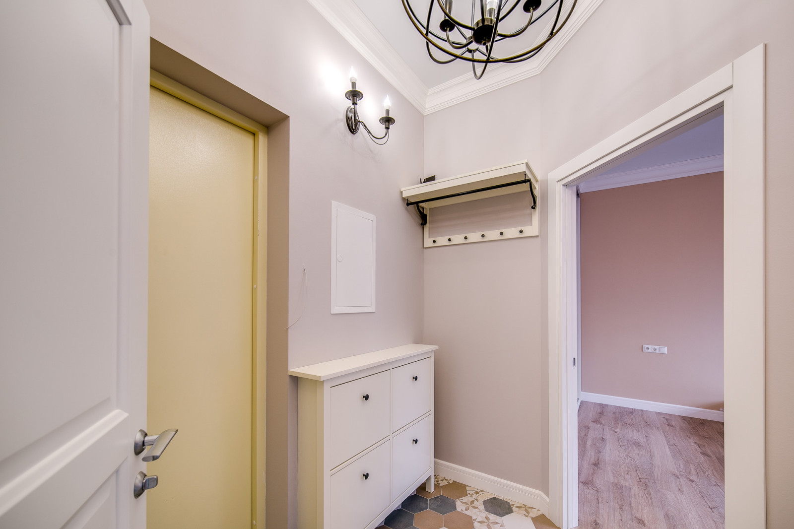 Квартира для молодой девушки в Санкт-Петербурге, 46 кв.м