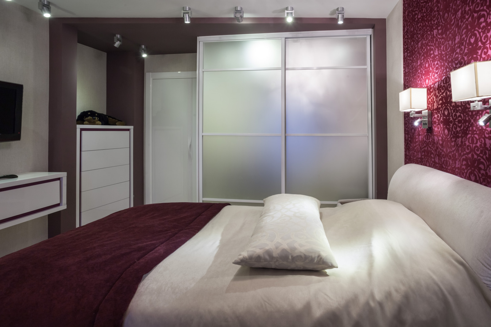 Двухкомнатная квартира в современном стиле.