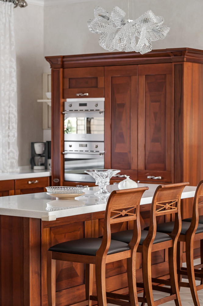 ДОМ НА ХОЛМЕ