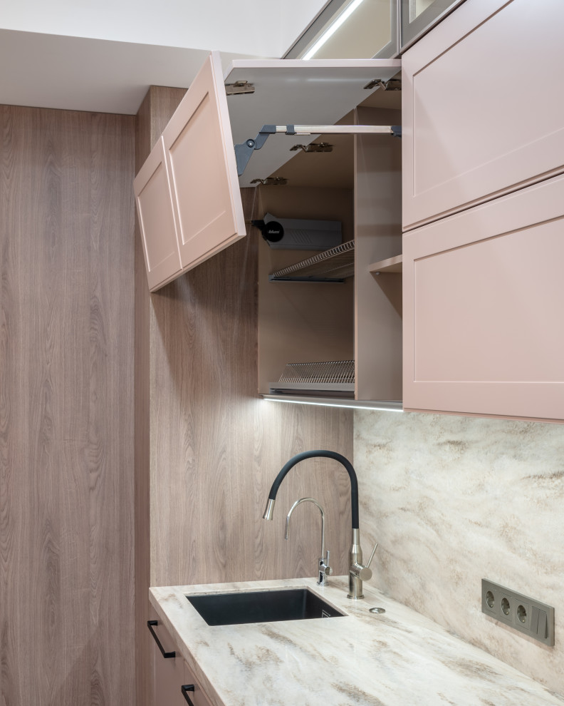 Кухня в нежных оттенках