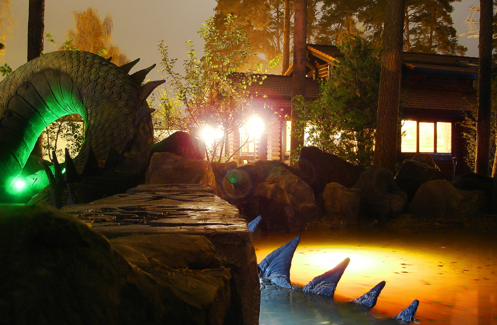 Дракон, частная территория