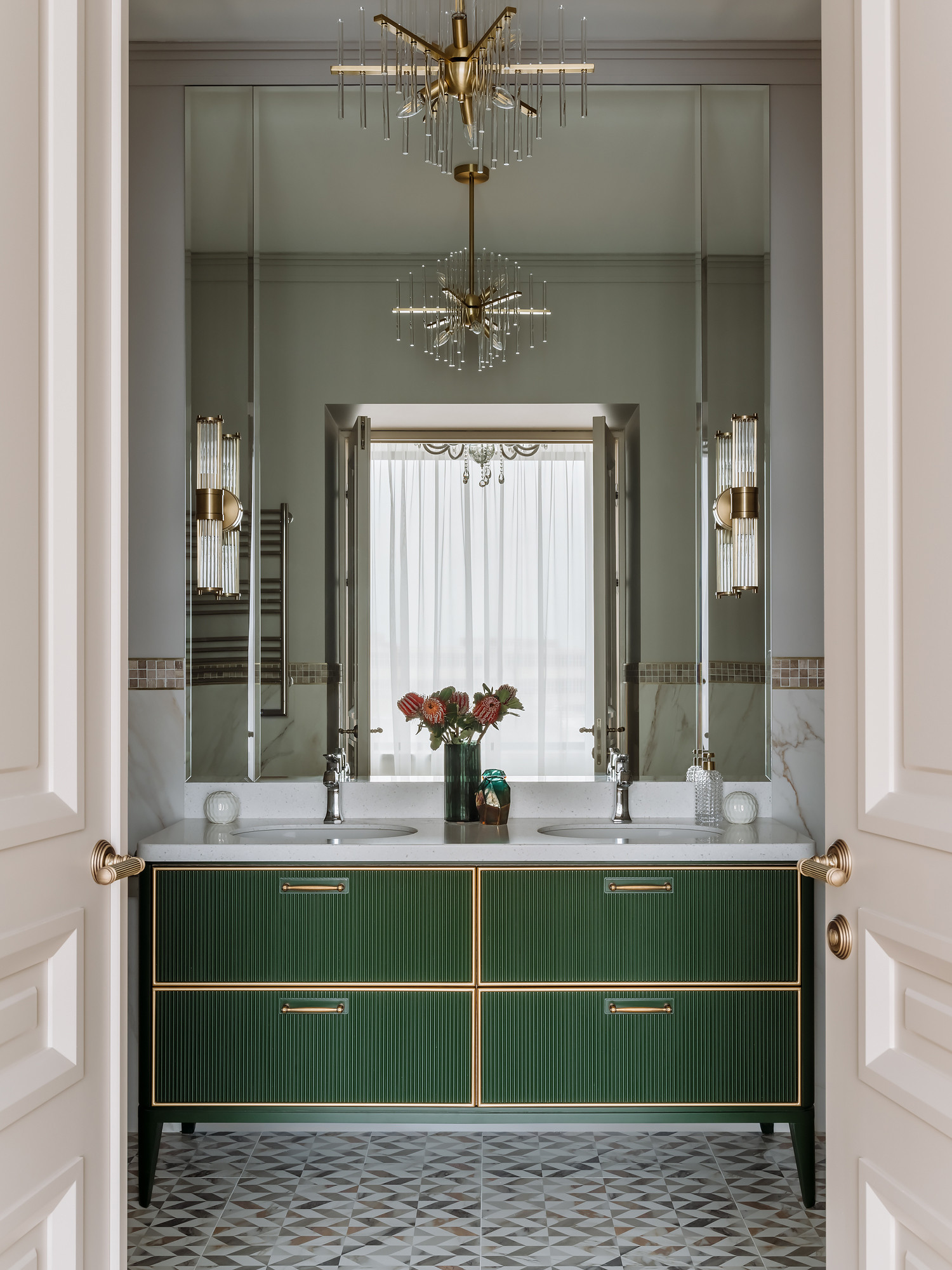 Houzz тур: Одна квартира из двух – 175 кв. м для большой семьи