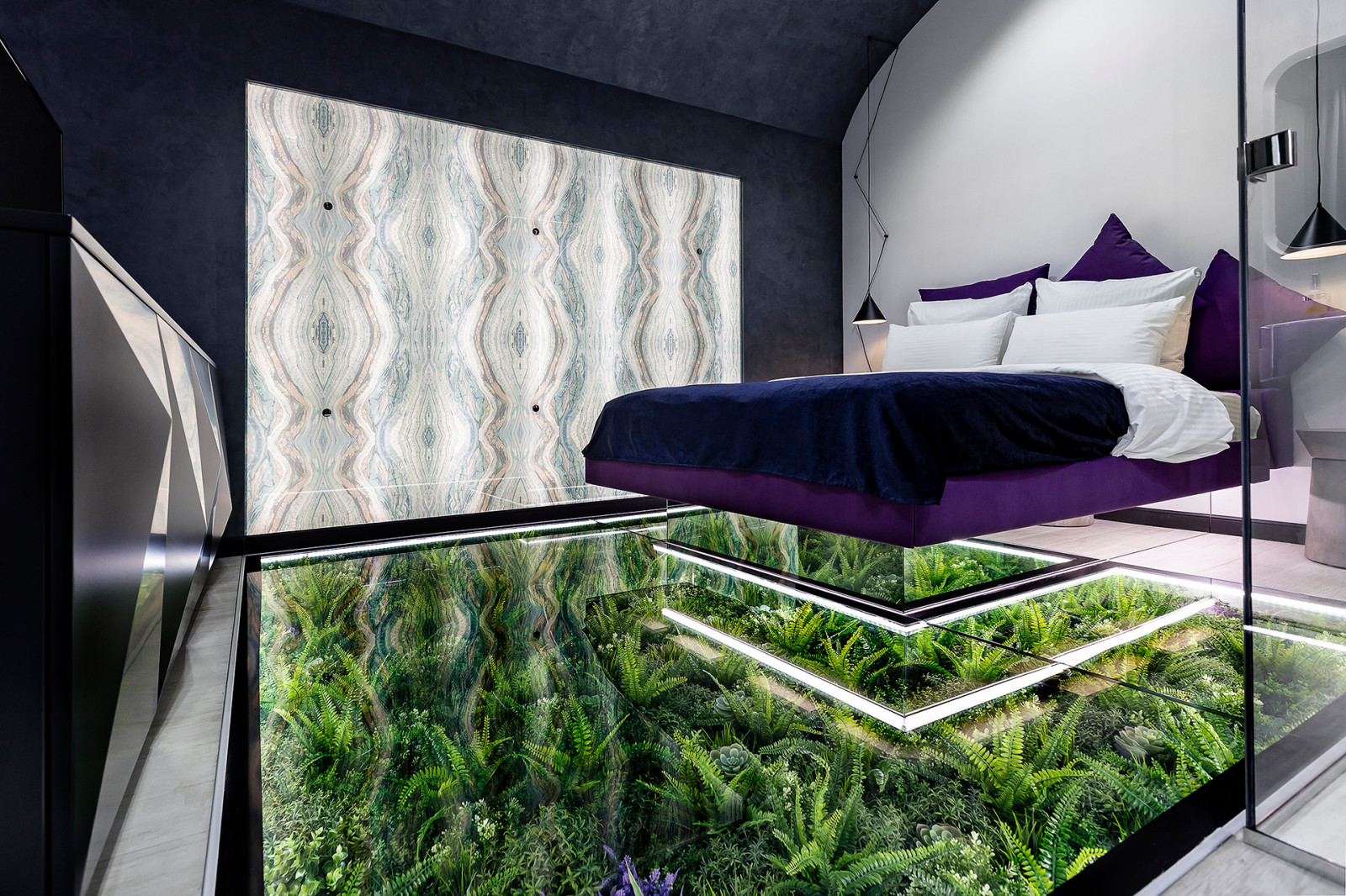 Studio with a soaring bed over grass-plot /Студия с парящей кроватью и лужайкой