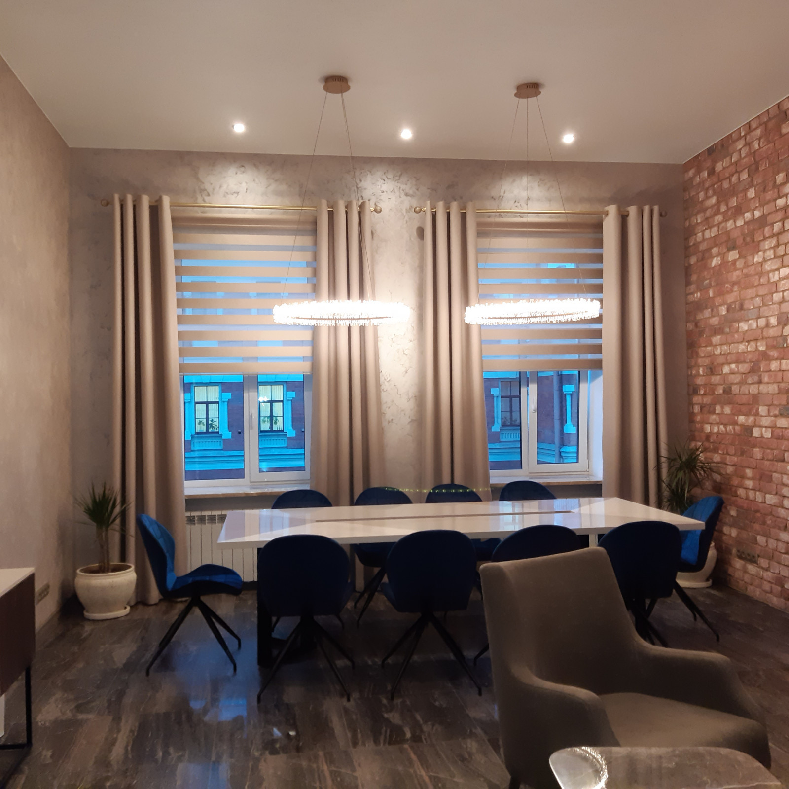 Обложка проекта: шторы в офис юридической компании