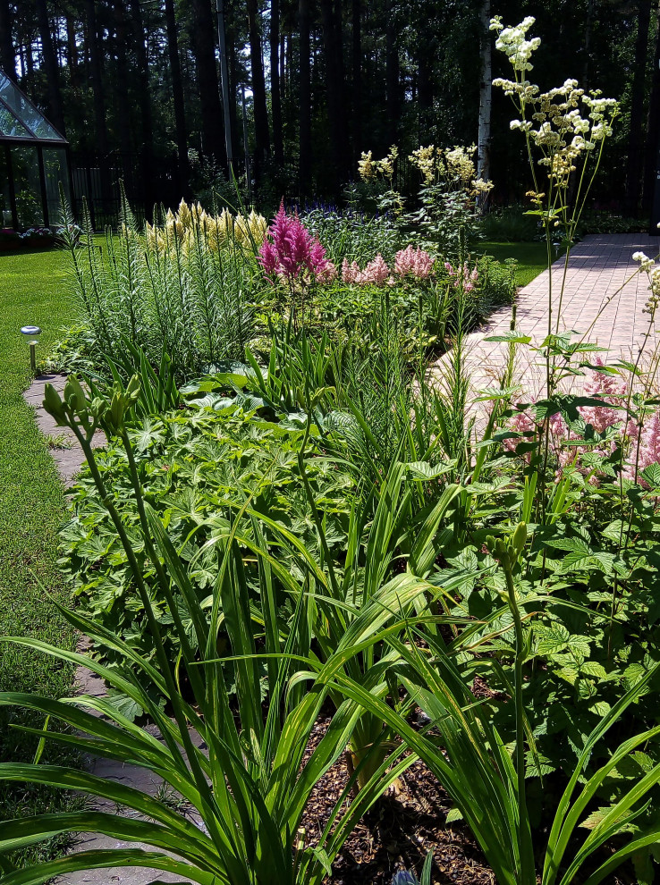 Цветники под пологом леса