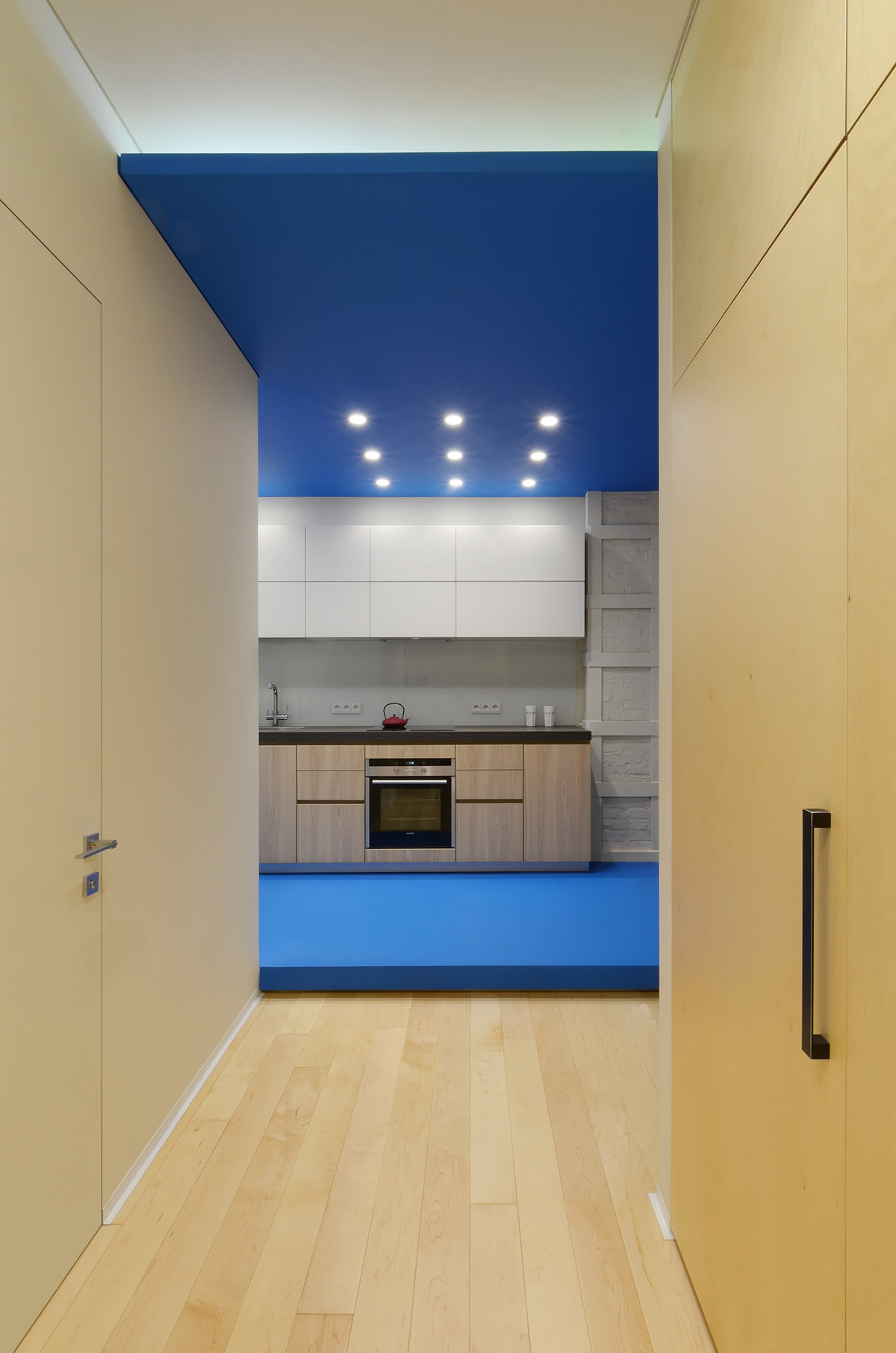 Houzz Украина: От «евроремонта» к синему подиуму на кухне