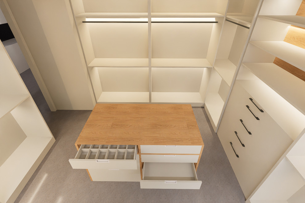 Closet and kitchen in Texas, USA