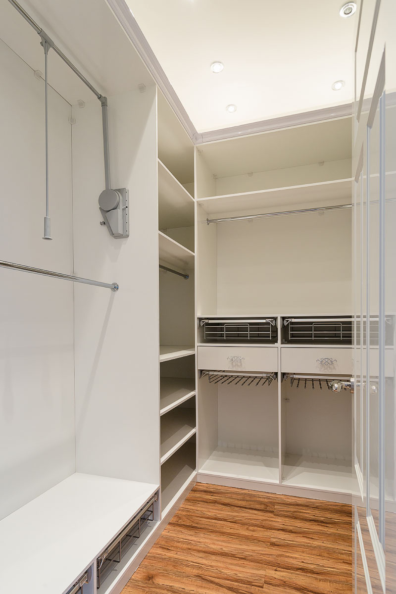 Мосфильмовская 8