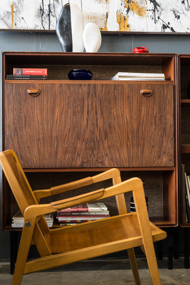 Фоновое изображение профиля Шоурум мебели и декора RepeatStory Midcentury Modern