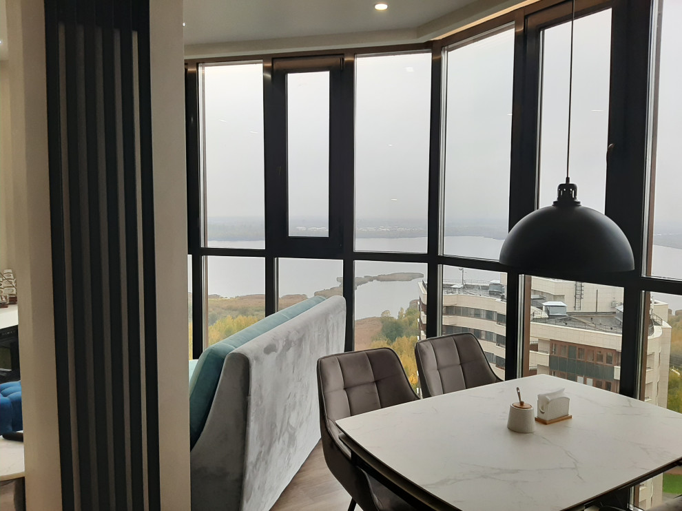 Двухуровневая квартира с террасой и видом на озеро Лахта