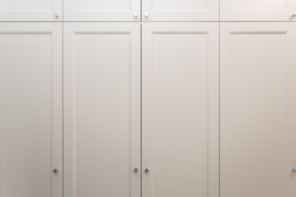 Прихожая в стиле современная классика