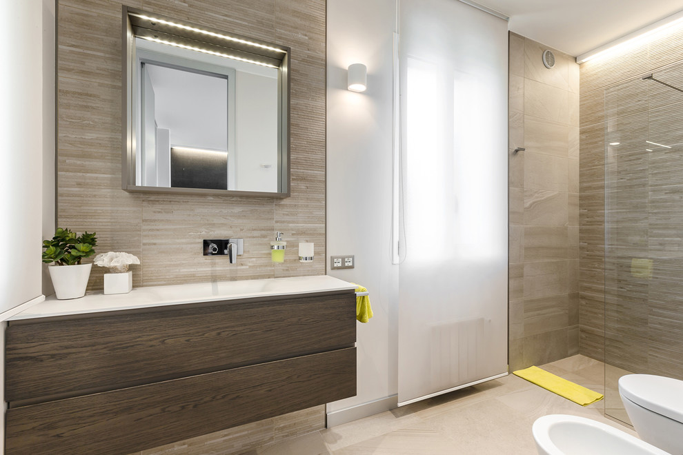 Guest bathroom in warm tones. Villa near Monaco.
