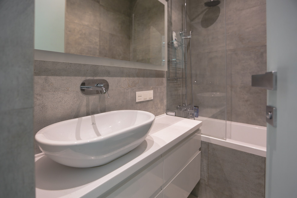 ЖК ЦАРСКАЯ ПЛОЩАДЬ - ЭТЮД С БИРЮЗОВЫМ ОТТЕНКОМ