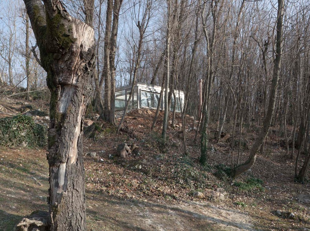 Архитектура: Павильон с видом на холмы Беричи